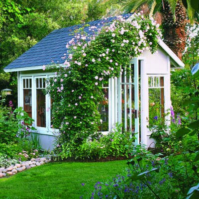 Cottage Garden Shed Decorating Ideas